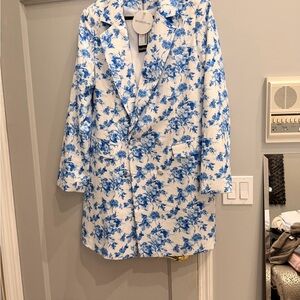 Boohoo White Blazer with BluE NWT Floral  Porcelain Print